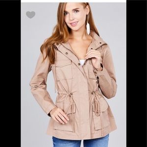 Hooded utility jacket khaki